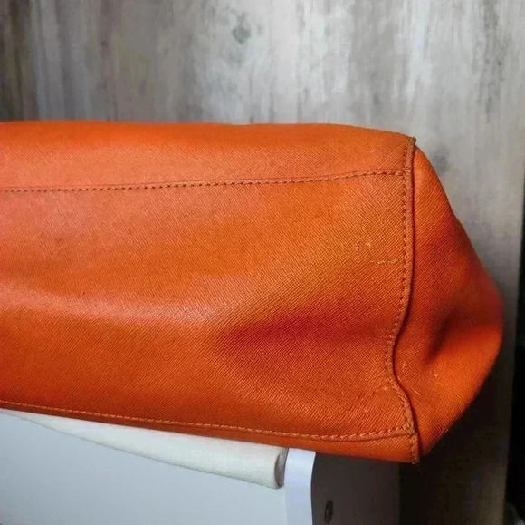 Tory Burch York Buckle Tote Bag in Orange - Picture 14 of 16